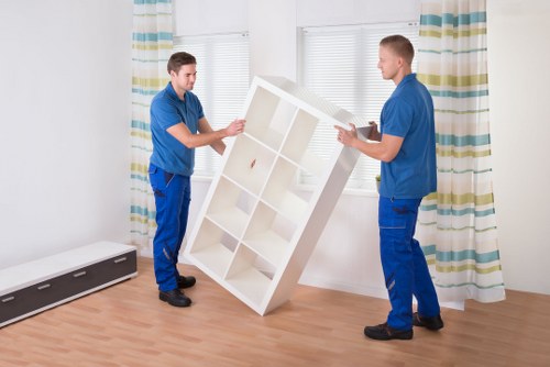 London move with removal truck hire for flats and business premises